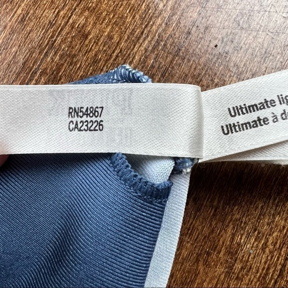 Victoria’s Secret Pink Ultimate Lightly Lined Racerback Sports Bra Medium Blue - Picture 6 of 7